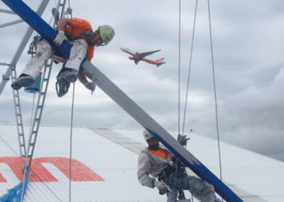Trabajos de altura en el aeropuerto de Palma